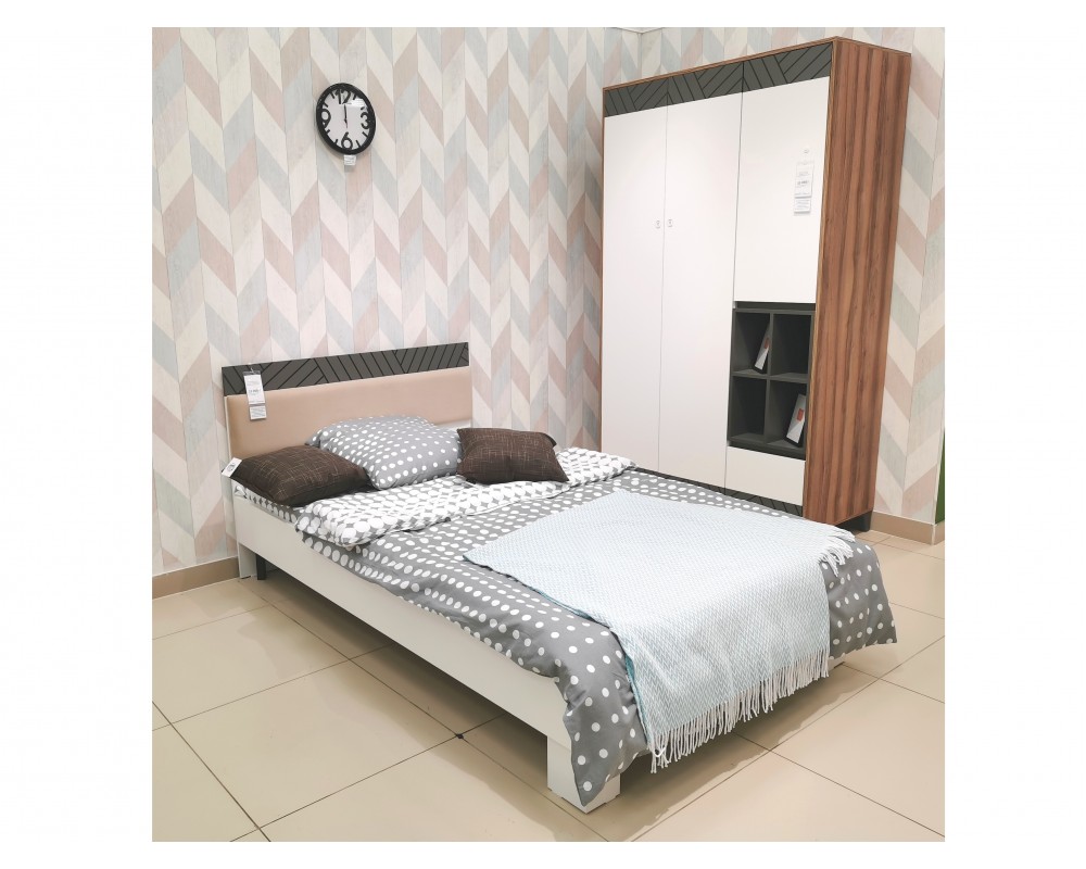 Шкаф трехдверный Гринвич-4