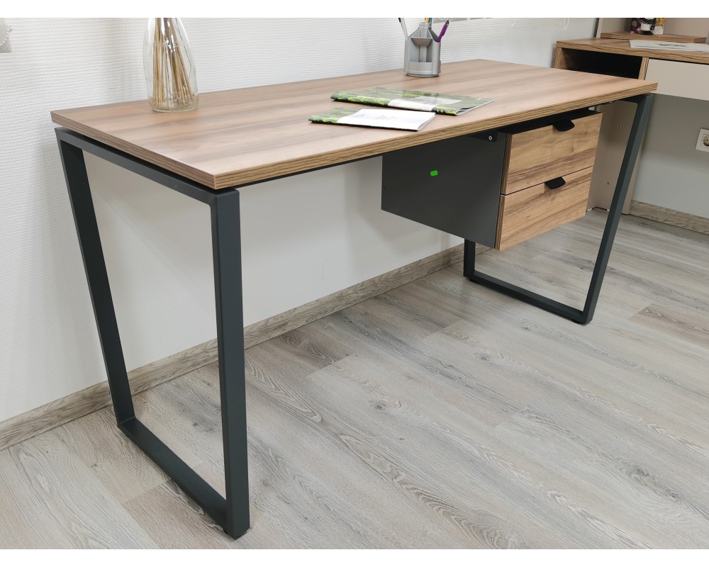 Стол письменный на металлокаркасе с тумбой Гринвич-4